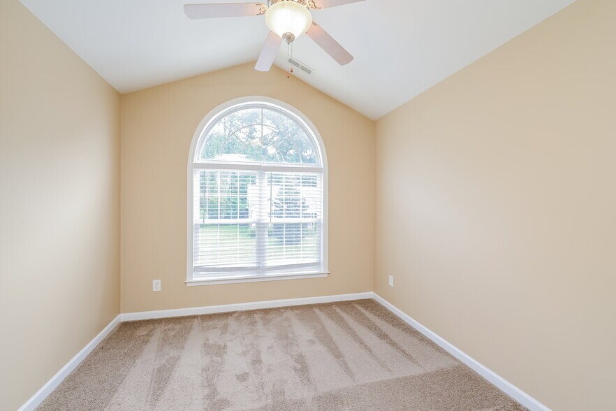 Building Photo - 3384 Tinley Park Dr