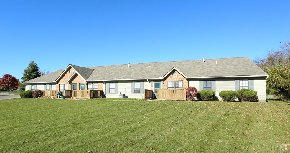 Deercreek Village Apartments 450 Kristina Dr Bellefontaine OH 43311