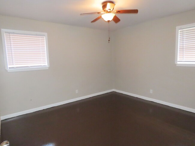 Building Photo - Updated 3 Bedroom, 2 Bath Home Near UT Tyler