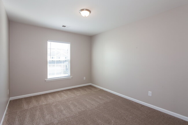 Building Photo - 5104 Abercromby St
