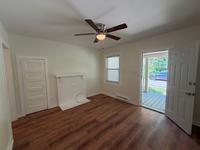 Building Photo - Swannanoa - Newly Renovated Beacon Village Cottage