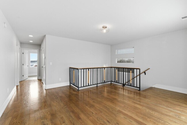 Building Photo - 426 Patterson St