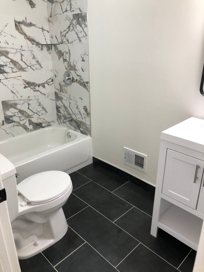 Building Photo - 84 Seabreeze Way