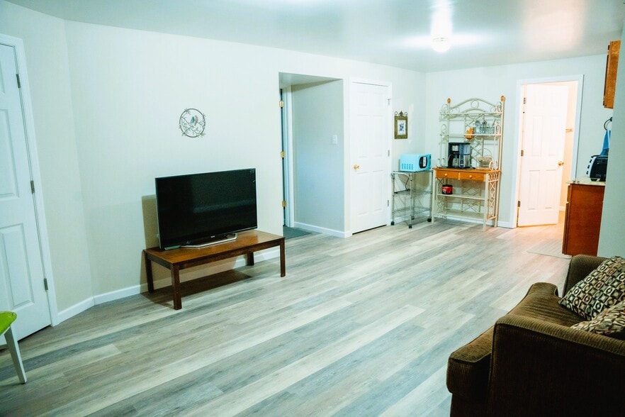 Building Photo - 2368 Bateman Bridge Rd