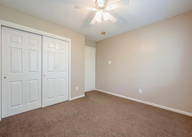 Building Photo - 4914 Jaymar Dr