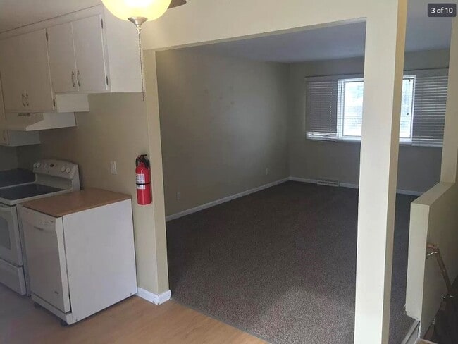 Building Photo - Charming 3 Bedroom Home in Iowa City!