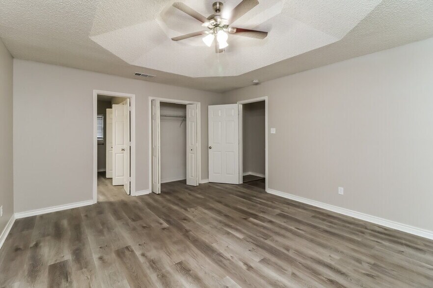 Building Photo - 6401 Springfield Dr