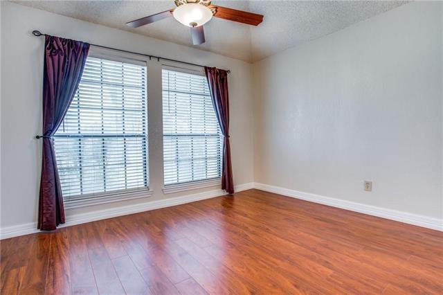 Building Photo - 435 L Thompson St