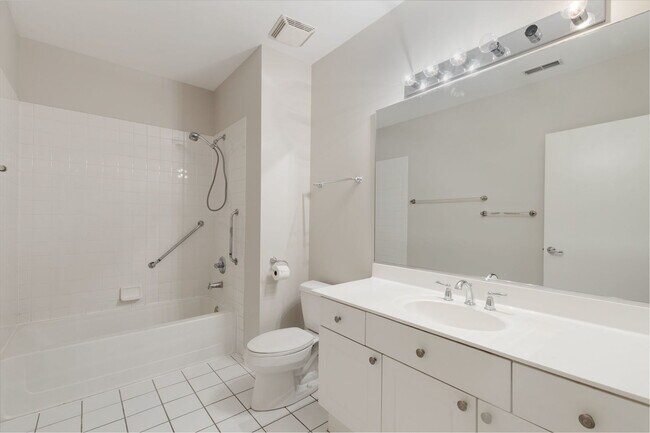 Building Photo - 1415 Sherman Ave