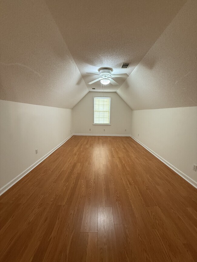 Building Photo - 7 Brickyard Hills Dr