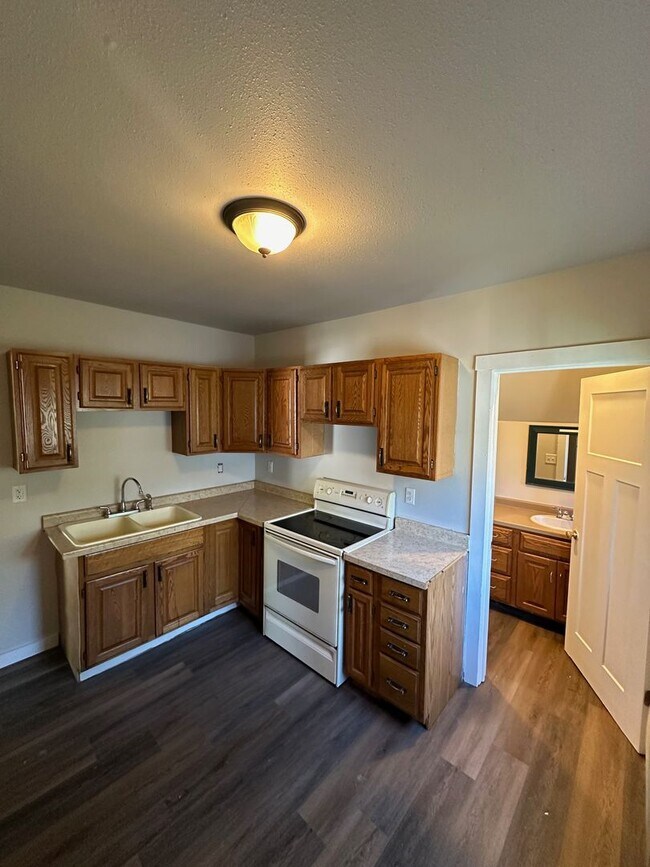 Building Photo - 723/725 Frederick St