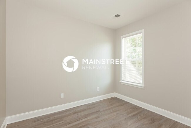 Building Photo - 3 Bedroom Pet-Friendly Home in Gastonia, NC with Main Street Renewal