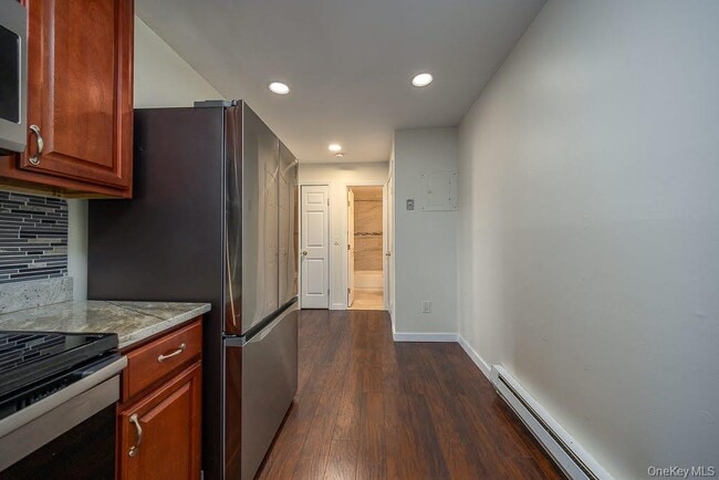 Building Photo - 529 Fox Run Ln