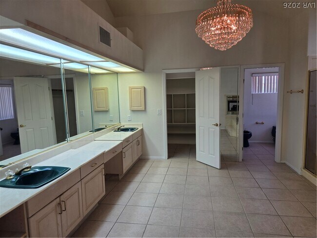 Building Photo - 3013 W Oakey Blvd