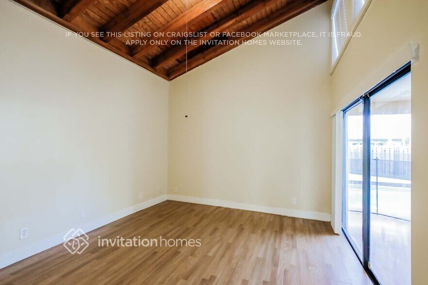 Building Photo - 9841 NW 31st Pl