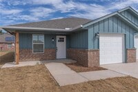 Building Photo - 566 Parkhill Cir