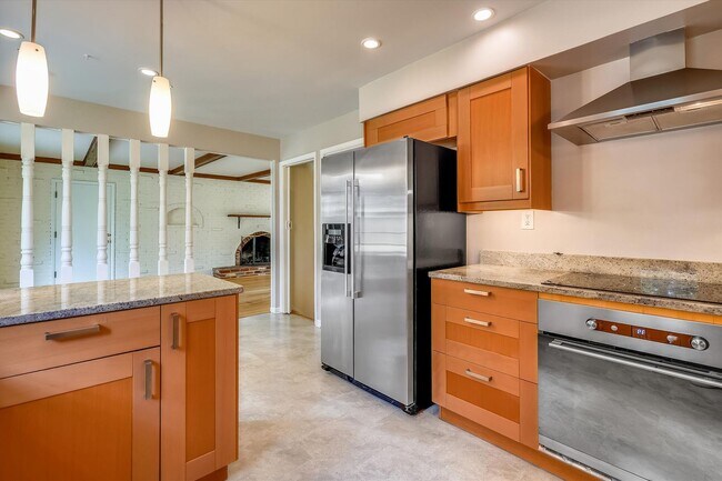 Building Photo - 11200 Powder Horn Dr