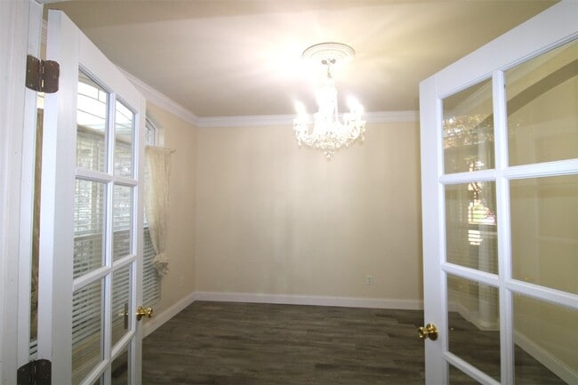 Building Photo - 320 Remington Way Dr