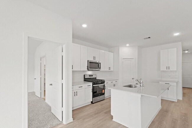 Building Photo - 16523 Hidden Ponderosa Path