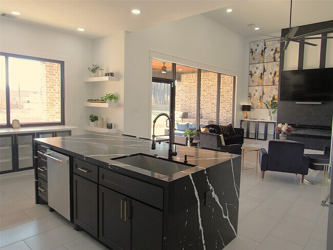 Building Photo - 51 Rd 6613