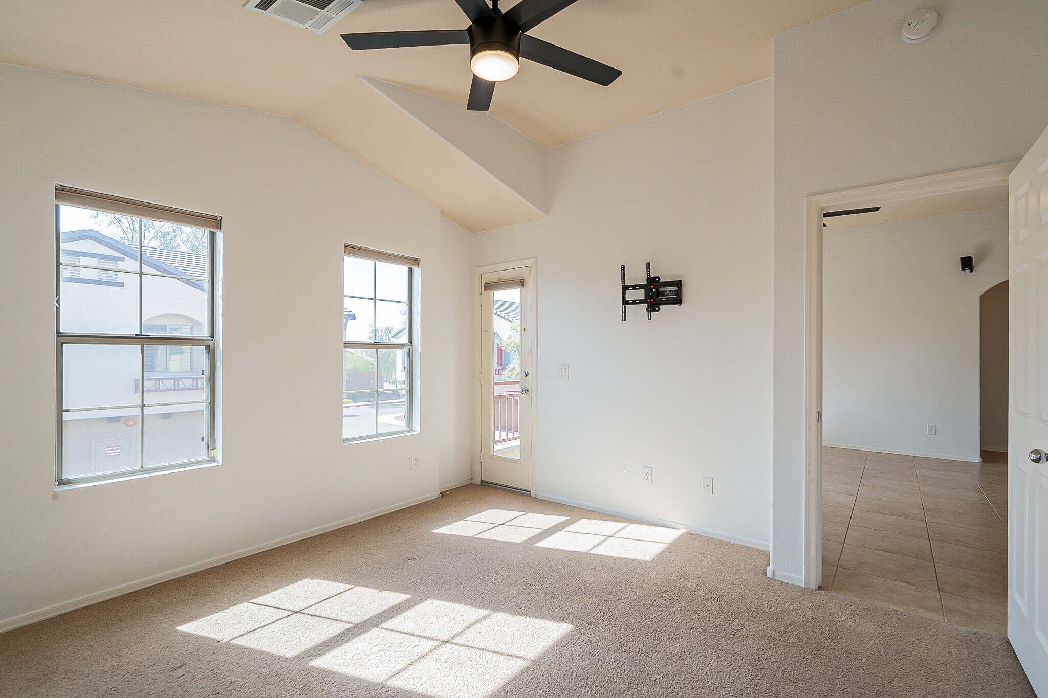 Building Photo - 2725 E Mine Creek Rd