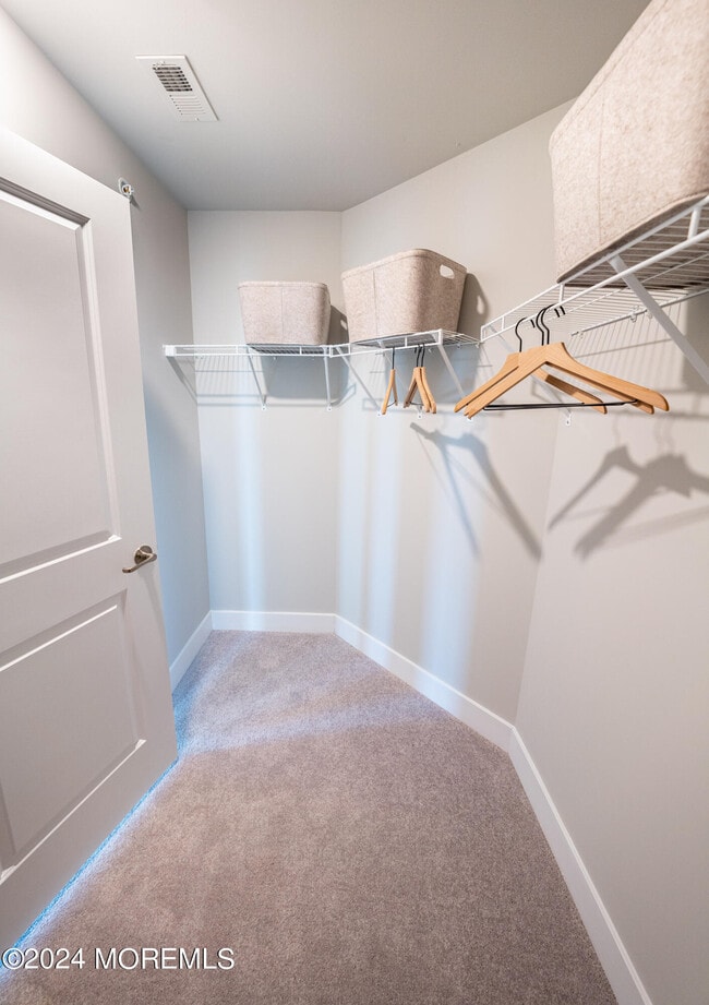 Building Photo - 4 Midway Rd S