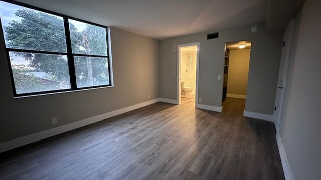 Building Photo - 113 Lake Emerald Dr