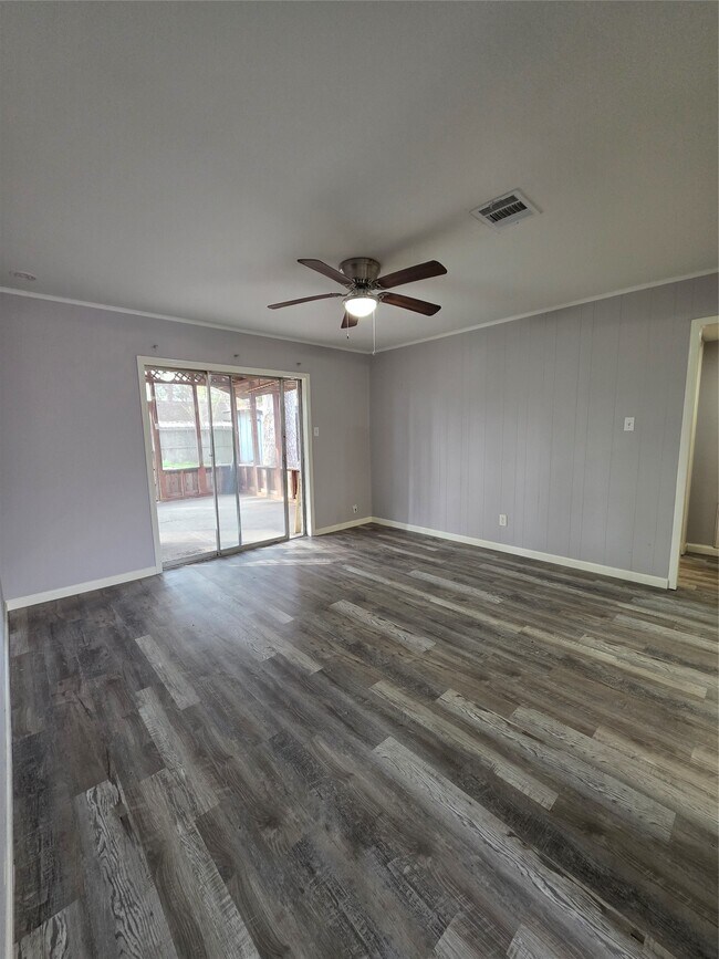 Building Photo - 9611 Jaywood St