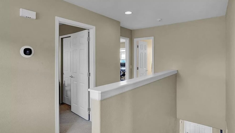 Building Photo - 11840 Bremen Pt