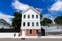Building Photo - 328 Columbia St