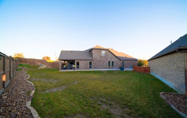 Building Photo - Home for Rent