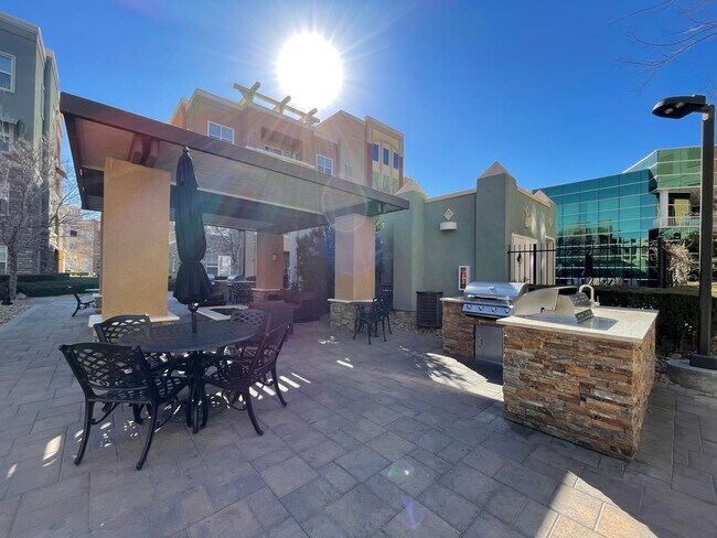 Building Photo - Coming Soon-2 Bedroom Unit in Manhattan Guard Gated Community!