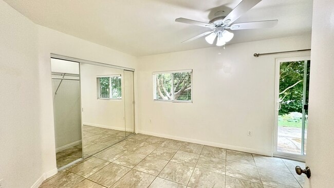 Building Photo - Beautiful, Single Story, Private Entry, De...