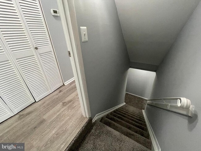 Building Photo - 1928 Rainbow Ct