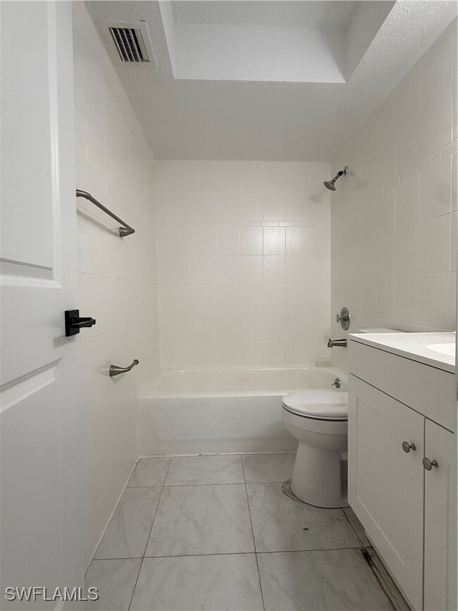 Building Photo - 3318 Del Prado Blvd S