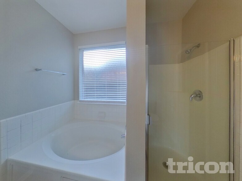 Building Photo - 5604 Nacona Dr