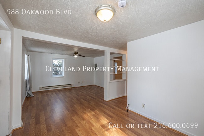 Building Photo - 988 Oakwood Blvd