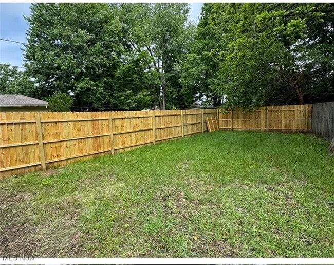 Building Photo - 7845 Emery Cir