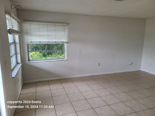 Building Photo - 6532 W Norvell Bryant Hwy