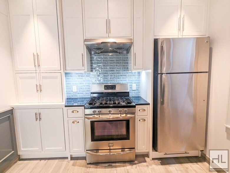 Building Photo - 62 STREET