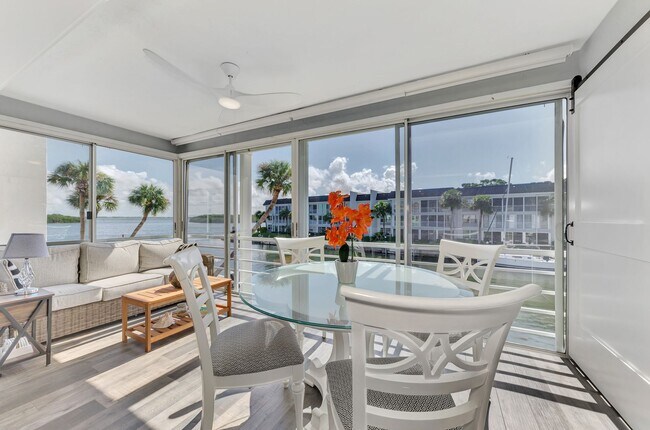 Building Photo - LUXURY LONGBOAT LIVING AT IT’S FINEST! AVA...