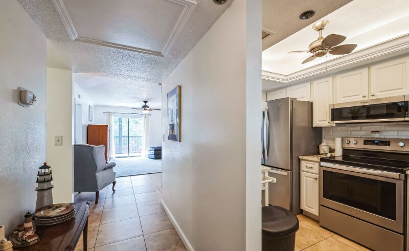 Building Photo - 104 Capri Isles Blvd