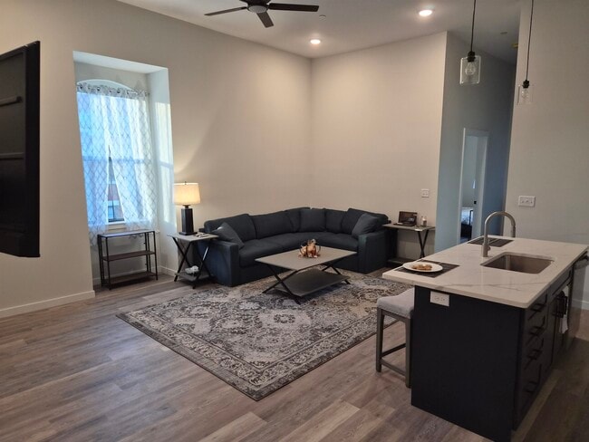 Building Photo - 36 Pleasant St