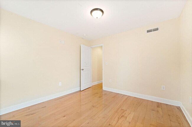 Building Photo - 1241 S 22nd St