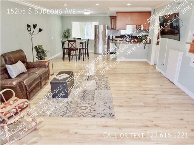 Building Photo - 15205 Budlong Ave