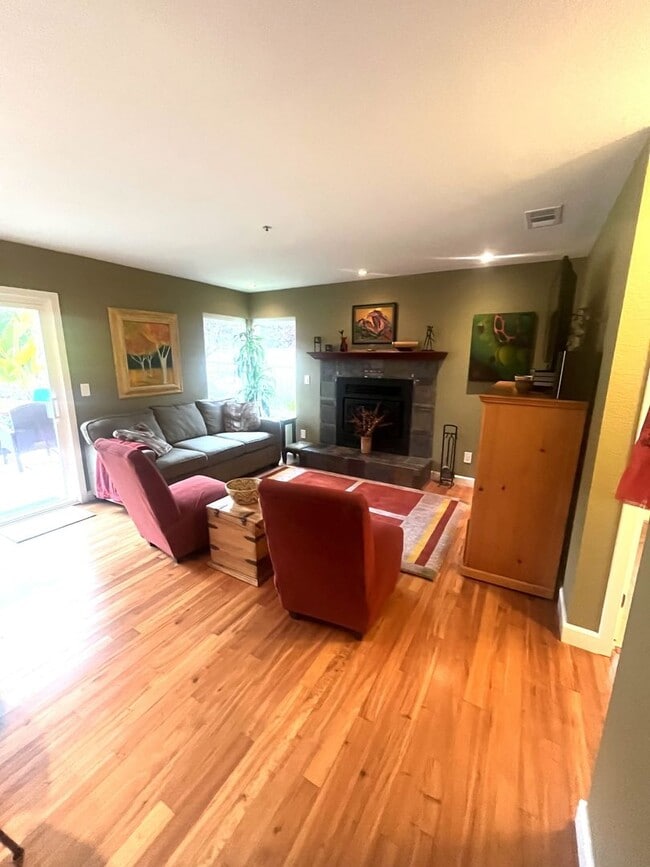 Building Photo - 3 Bedroom 2.5 Bath Arbors Home