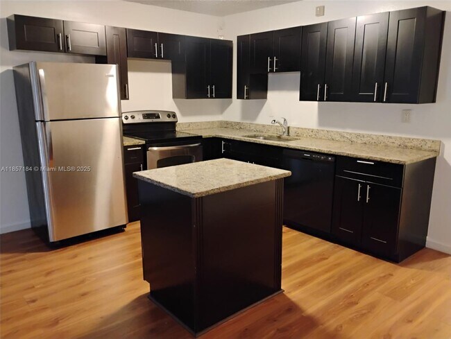 Building Photo - 5845 Blueberry Ct