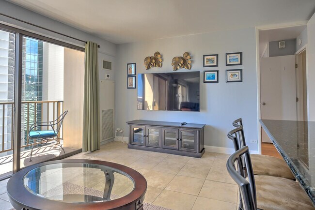 Building Photo - 2140 Kuhio Avenue-SI ID1327717P