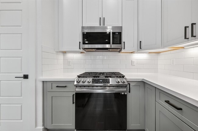 Building Photo - 314 Neyland St