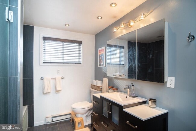 Building Photo - 1026 Morris St